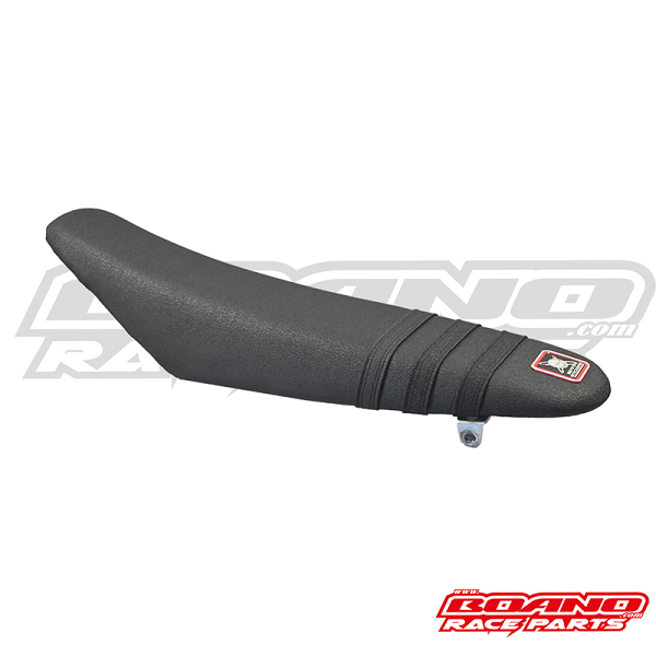 BOANO: TM Team Seat Cover - Black Edition / Black Stripe. M.2022>