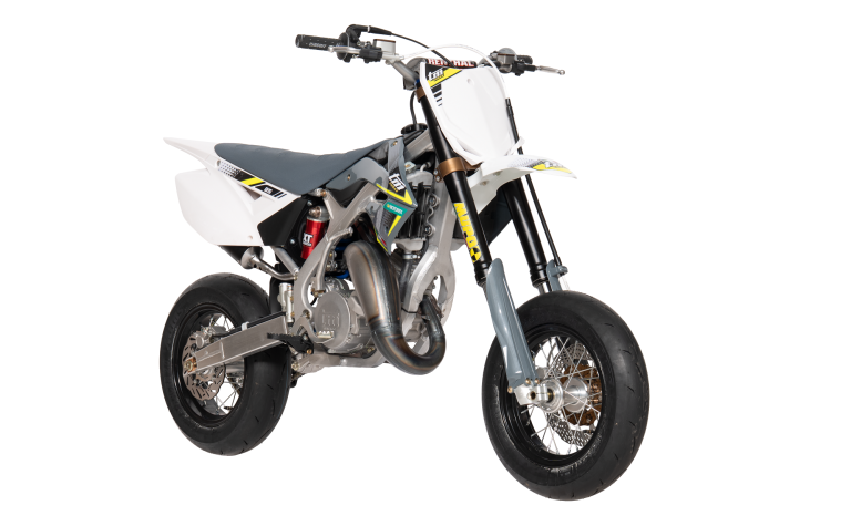 SM J 85 2T CORSE-3