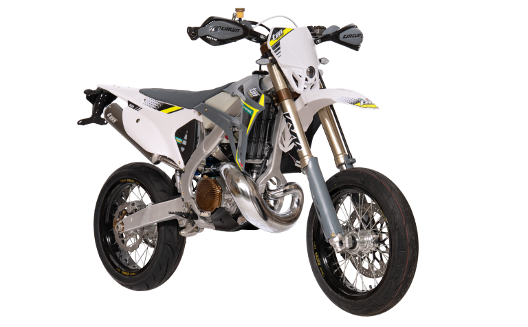 SMR 300 2T FI CORSE-3